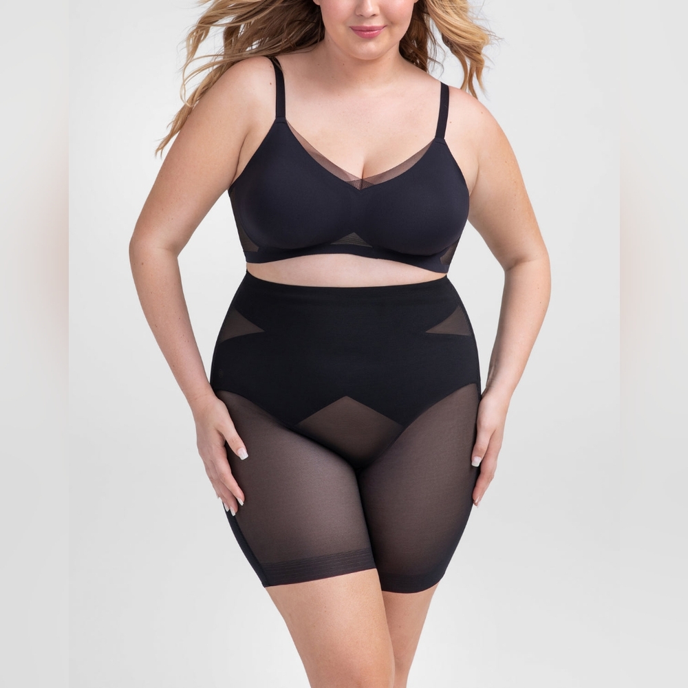 HONEYLOVE Mid-waist Short NWT